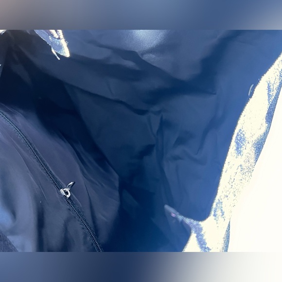 On Cloud Black Backpack - Picture 8 of 10